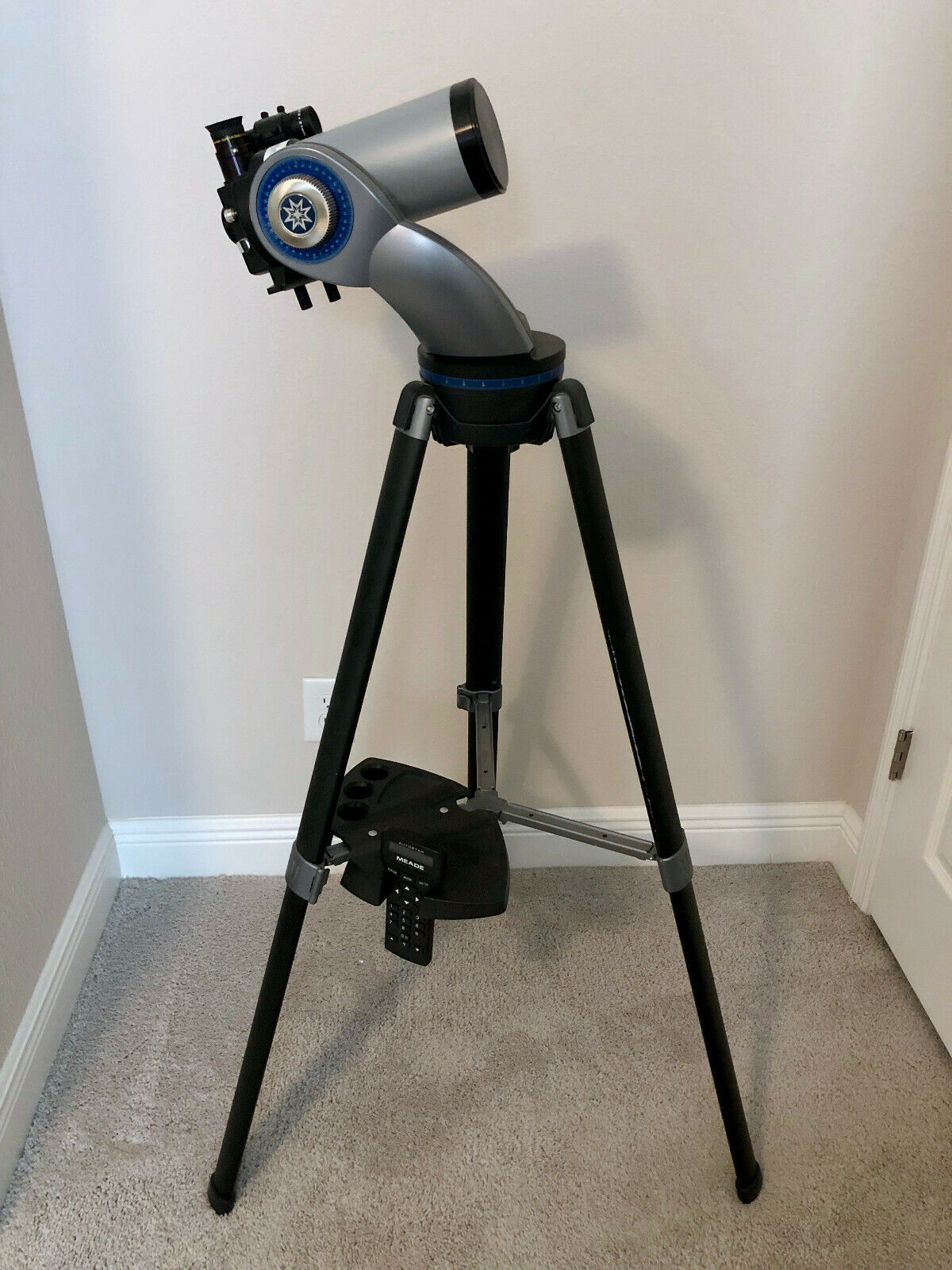 Celestron telescope maksutov C90 Rubberized spotting scope w dust caps